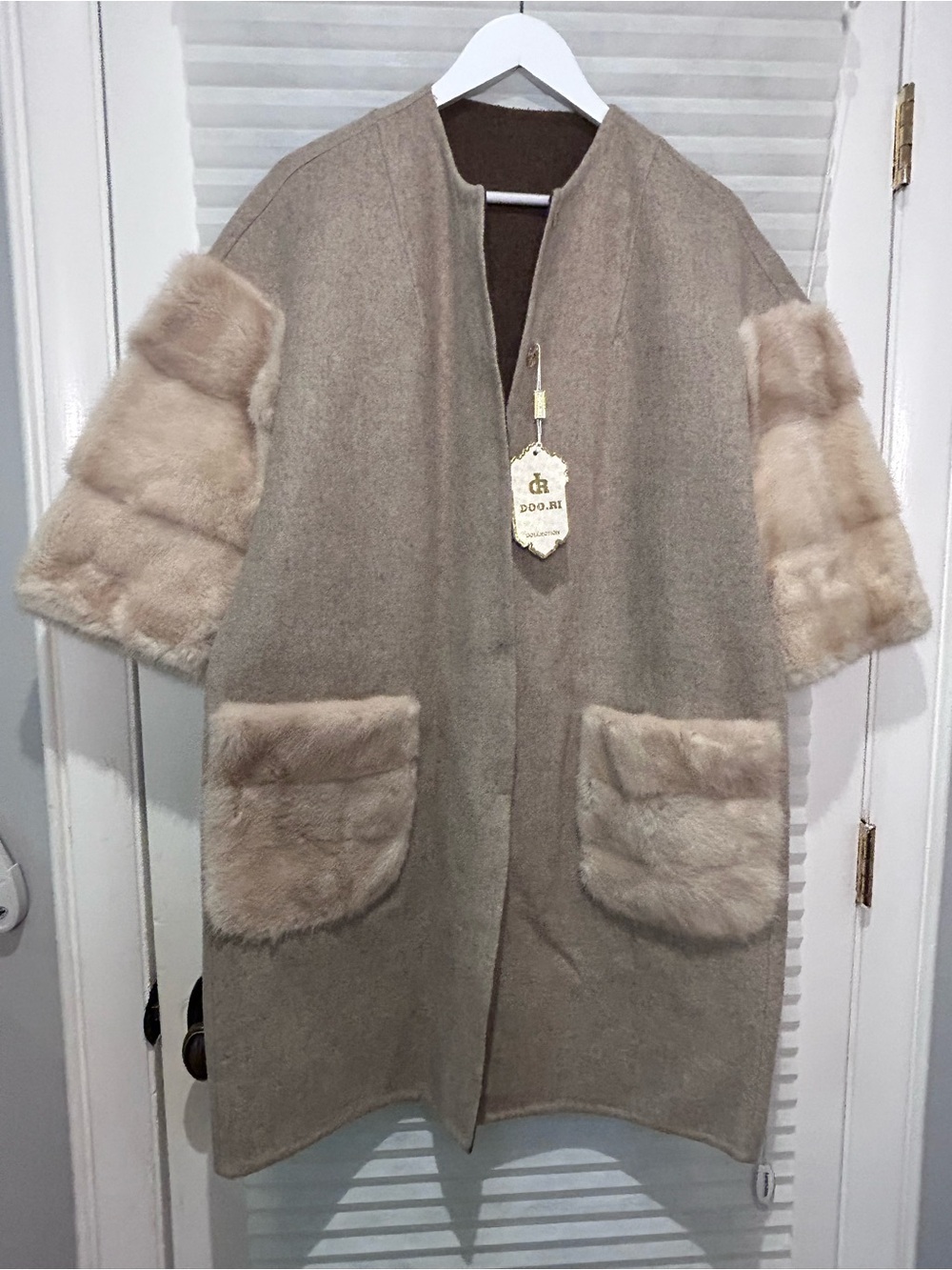 Doo.Ri Collection Beige Coat with Fur Trim size medium